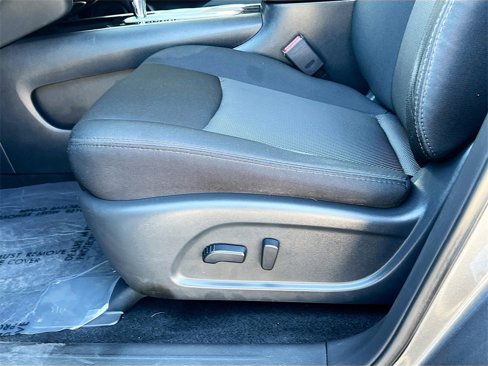 Used 2020 Nissan Pathfinder SV w/ Cargo Package image 18