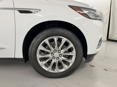 Used 2018 Buick Enclave Premium image 12