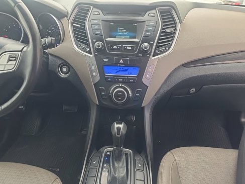 Used 2014 Hyundai Santa Fe GLS image 28