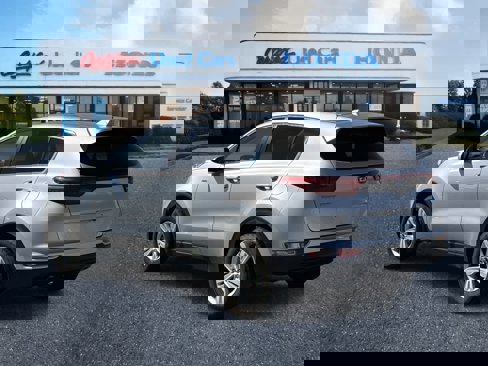 Used 2018 Kia Sportage LX image 3