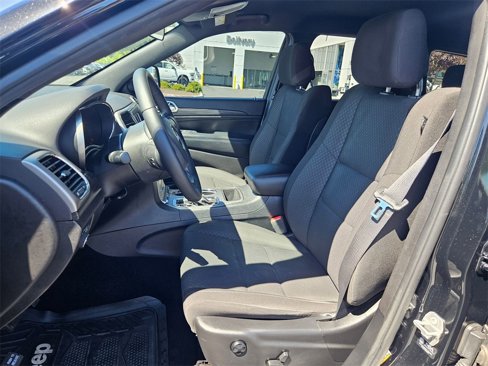 Used 2021 Jeep Grand Cherokee Laredo image 13