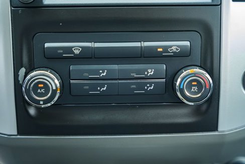 Used 2019 Nissan Frontier SV image 23