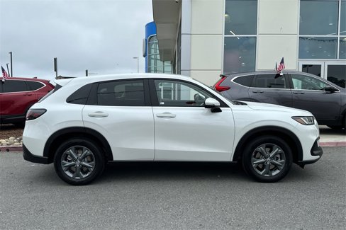 New 2026 Honda HR-V LX image 2