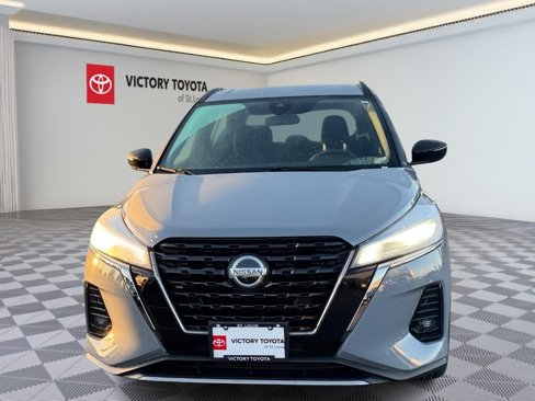 Used 2021 Nissan Kicks SR image 14