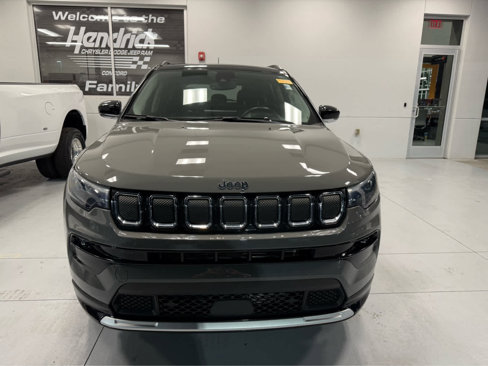 Certified 2022 Jeep Compass Limited w/ Elite Group image 3
