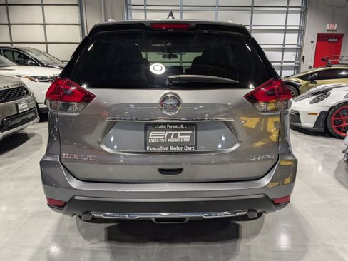 Used 2018 Nissan Rogue SV image 8