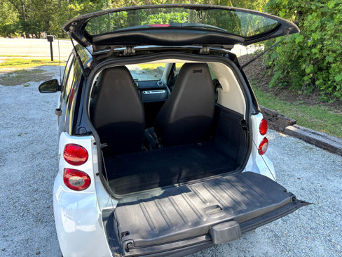 Used 2015 smart fortwo pure image 16