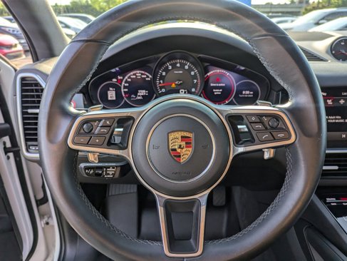 Used 2023 Porsche Cayenne image 16