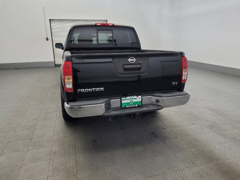Used 2018 Nissan Frontier SV image 6