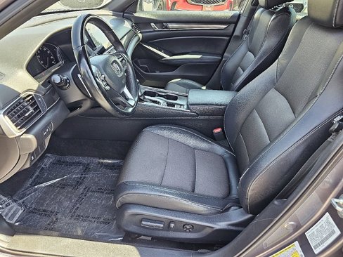 Used 2018 Honda Accord Sport image 24