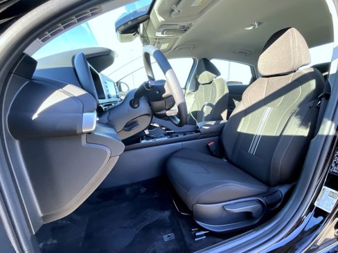 New 2025 Hyundai Elantra Blue image 11