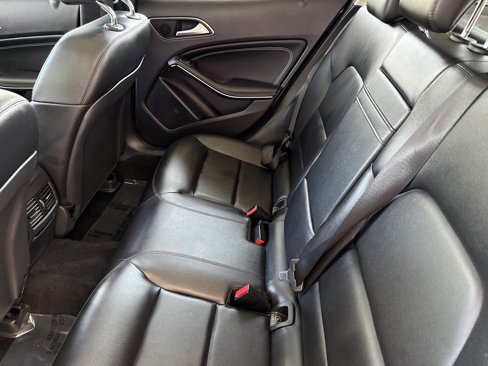 Used 2015 Mercedes-Benz GLA 250 4MATIC image 32