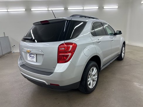 Used 2017 Chevrolet Equinox LT image 12