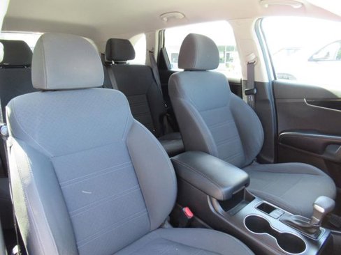 Used 2019 Kia Sorento LX image 8