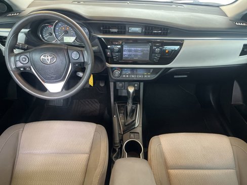 Used 2015 Toyota Corolla LE image 11