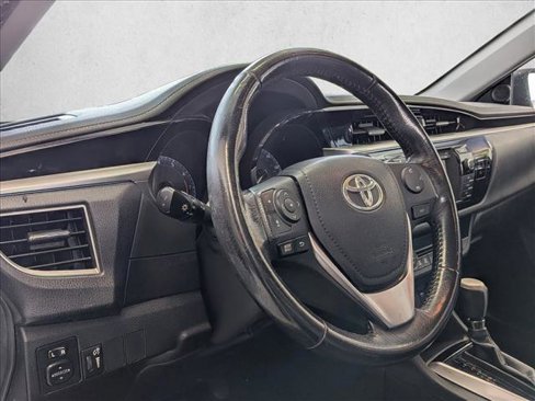 Used 2016 Toyota Corolla S image 9