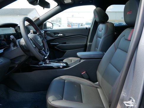 New 2025 Chevrolet Trax RS w/ Sunroof Package image 11