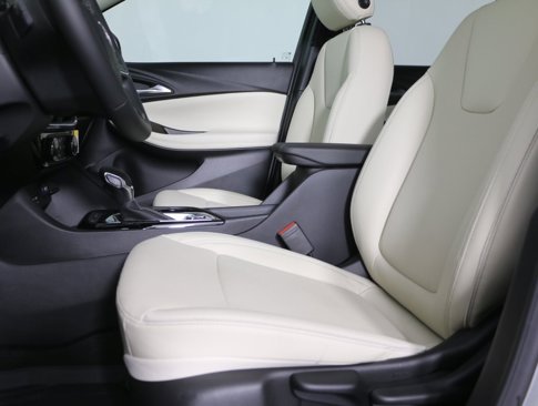 Used 2024 Buick Encore GX Sport Touring image 5