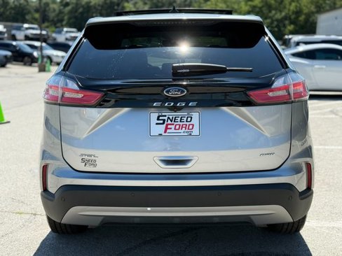 Used 2021 Ford Edge SEL w/ Convenience Package image 6