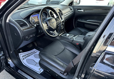 Used 2019 Chrysler 300 Limited image 7