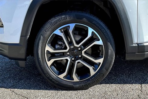 Used 2022 Jeep Compass Limited image 30