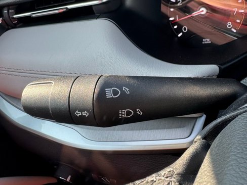 New 2025 Jeep Compass Limited image 16