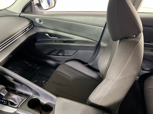 Used 2023 Hyundai Elantra SEL image 21