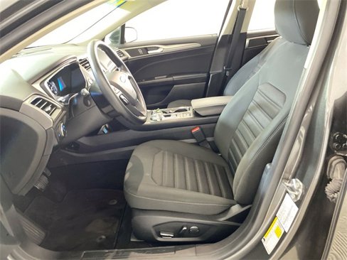 Used 2019 Ford Fusion SE image 24