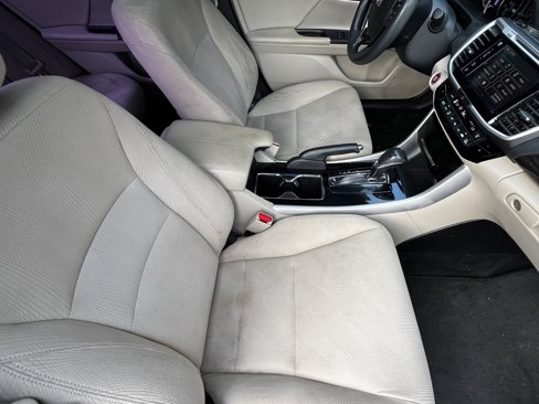 Used 2016 Honda Accord EX image 42