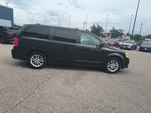 Used 2020 Dodge Grand Caravan SXT image 6