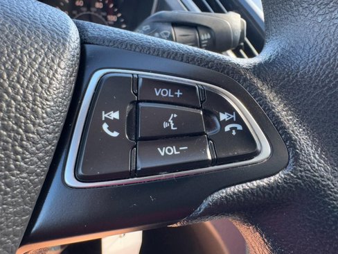 Used 2018 Ford Escape SE image 17