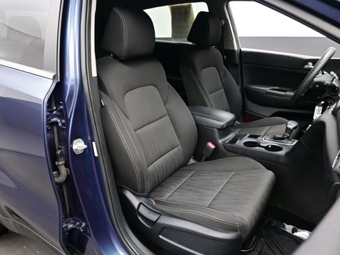 Used 2022 Kia Sportage LX image 14