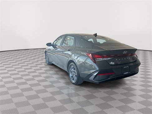 Used 2024 Hyundai Elantra SEL image 8