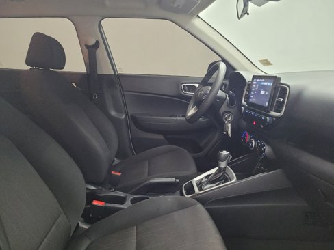 Used 2021 Hyundai Venue SE image 21