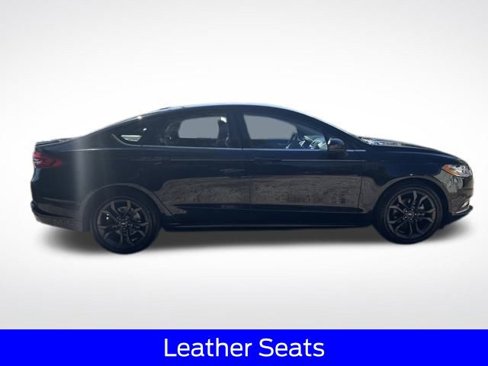 Certified 2018 Ford Fusion SE w/ Equipment Group 201A image 8