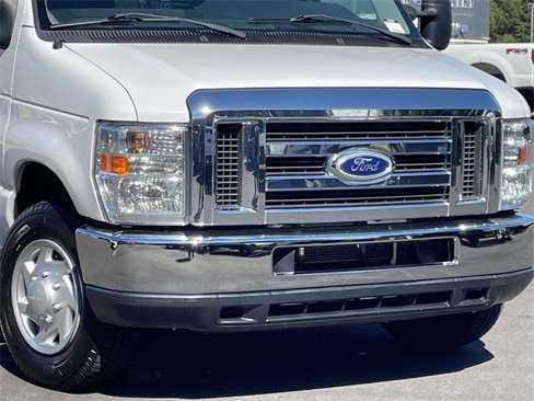 Used 2014 Ford E-350 and Econoline 350 XLT image 2