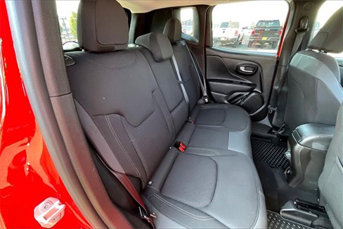 Used 2022 Jeep Renegade Latitude w/ Convenience Group image 27