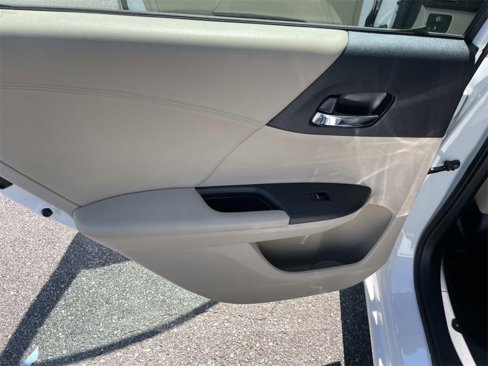Used 2013 Honda Accord Touring image 13
