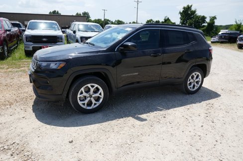 New 2025 Jeep Compass Latitude image 7