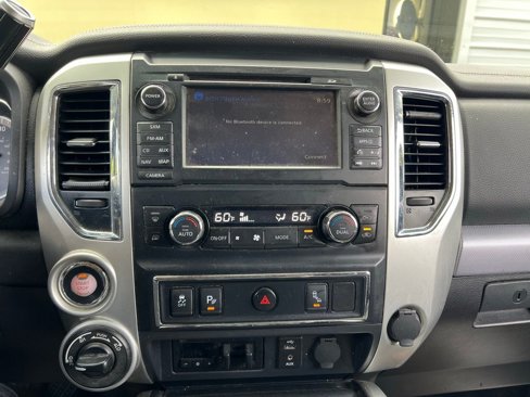 Used 2017 Nissan Titan PRO-4X image 20