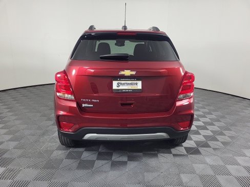 Used 2022 Chevrolet Trax LT w/ LT Convenience Package image 10