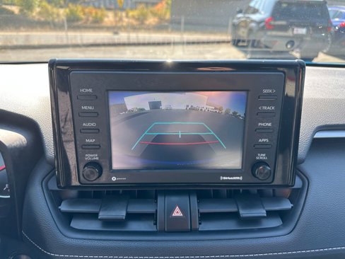 Used 2021 Toyota RAV4 XLE image 17
