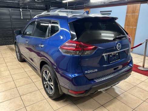 Used 2019 Nissan Rogue SV w/ Premium Package image 3