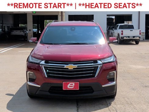 Used 2022 Chevrolet Traverse LT image 2