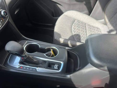 Used 2024 Chevrolet Equinox LT image 33