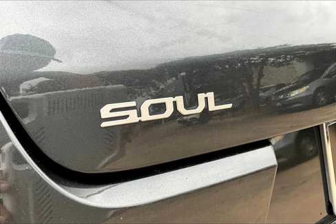 Certified 2023 Kia Soul LX w/ Option Group 015 image 28
