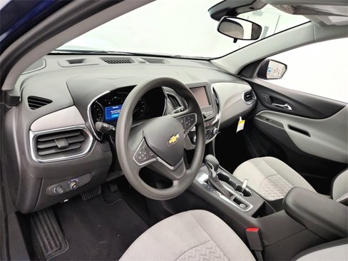 Used 2023 Chevrolet Equinox LS w/ LS Convenience Package image 18