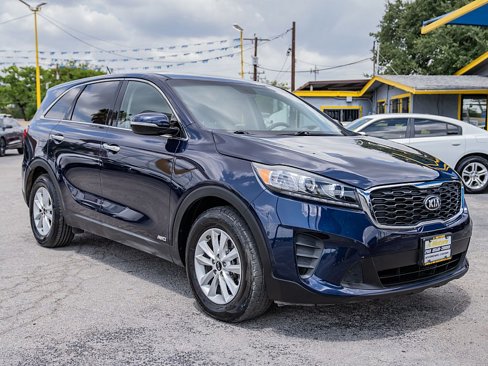 Used 2020 Kia Sorento AWD V6 image 3