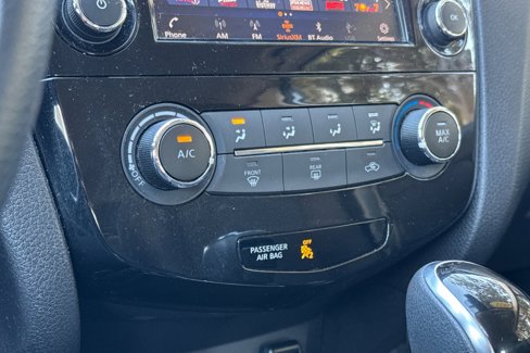 Certified 2022 Nissan Rogue Sport S image 23
