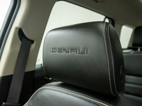 Used 2017 GMC Acadia Denali w/ Technology Package image 30